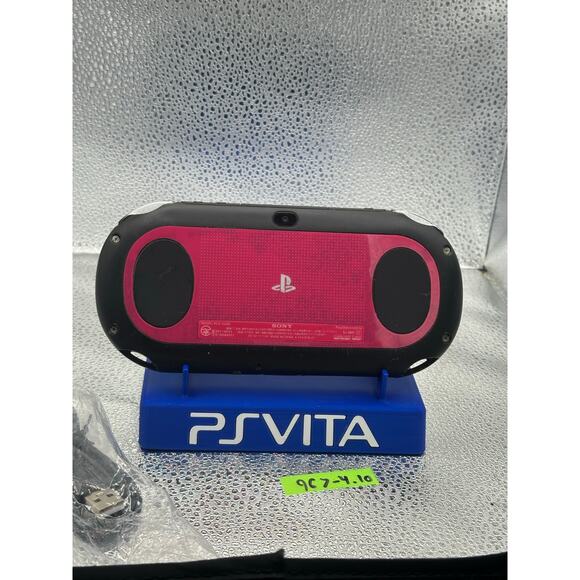 Black ps vita 2000 w/charger - Picture 4 of 7